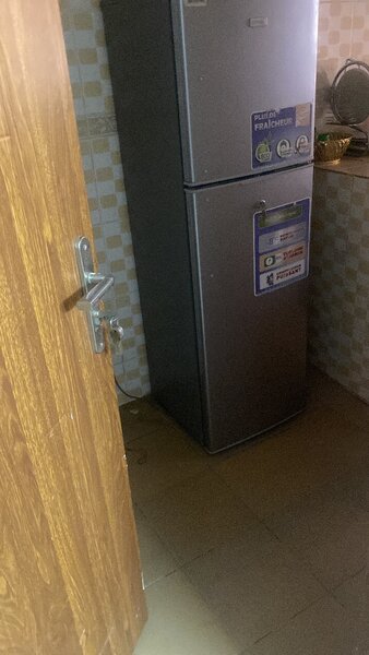 Réfrigérateur combiné compact