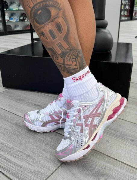 Chaussures de course asics