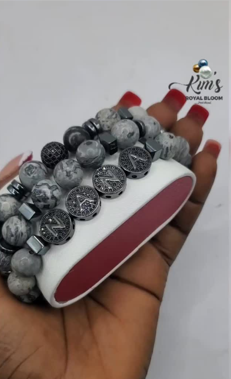 Bracelet with beaded gemstones