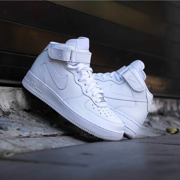 Nike Air Force 1 hautes blanches