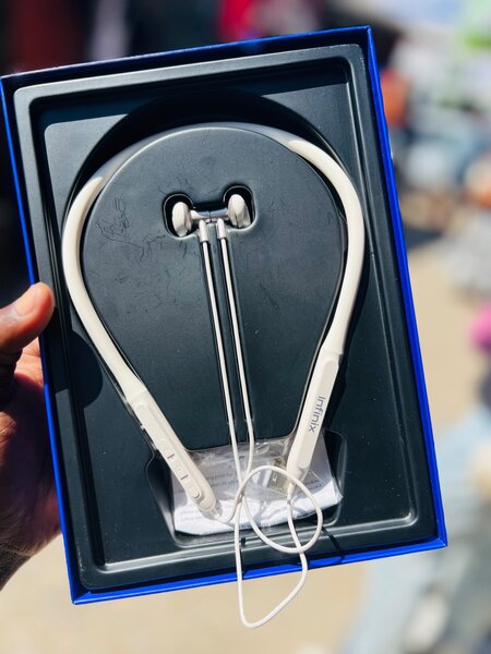 Infinix sport earphones