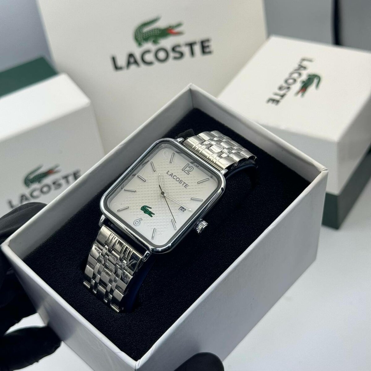 Montre Carrée Lacoste Homme