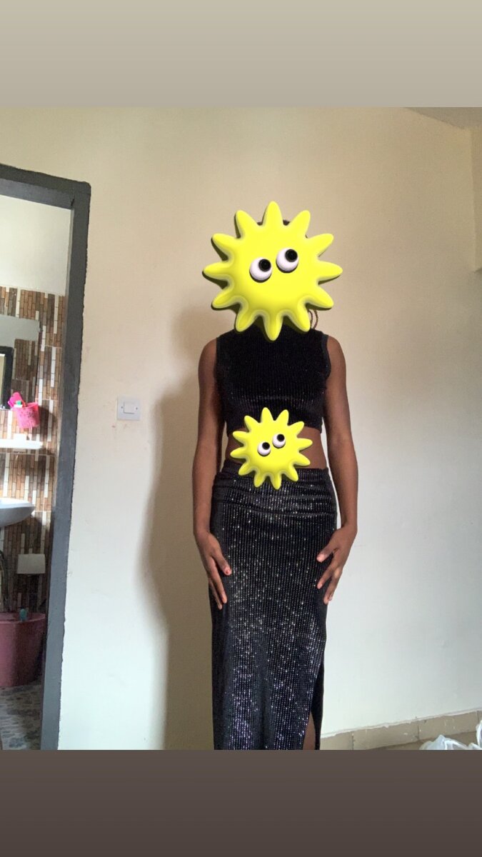 Robe longue noire à paillettes