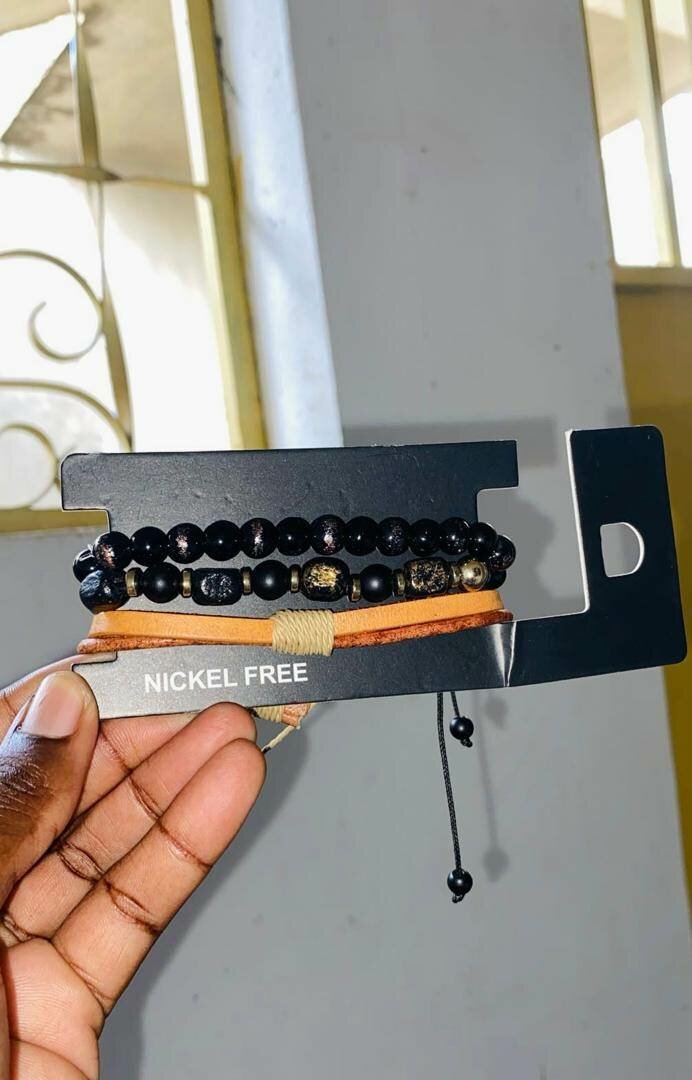 Bracelet en perles noir chic