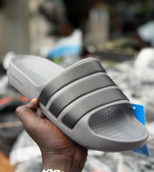 Claquettes Homme Confortables