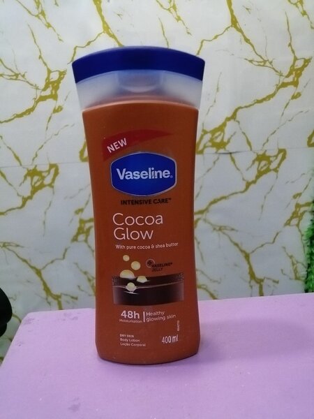 Vaseline Lait Corporel Cocoa Glow