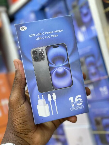 Chargeur de iPhon 16 pro max15