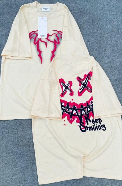 T-shirt oversize graffiti