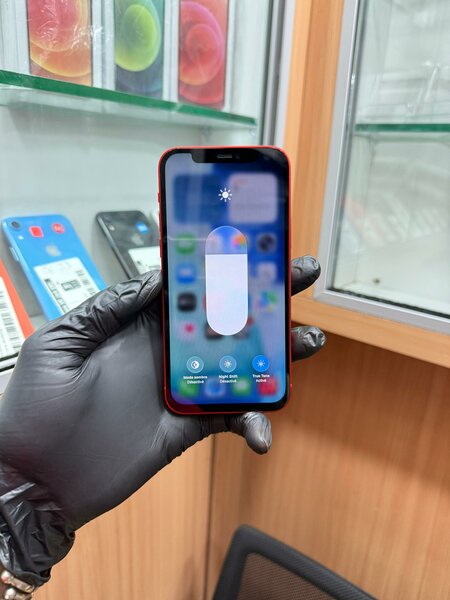 12. 128Go très propre disponib