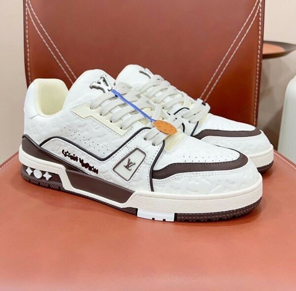 LOUIS VUITTON CLASSIC