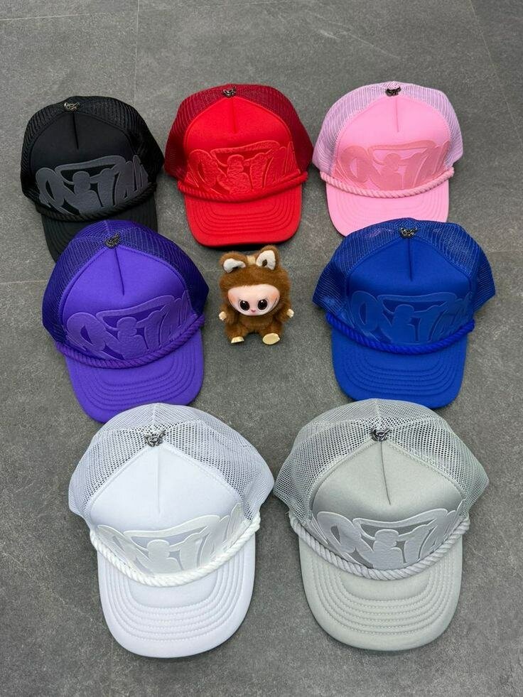 Casquettes de style urbain colorées