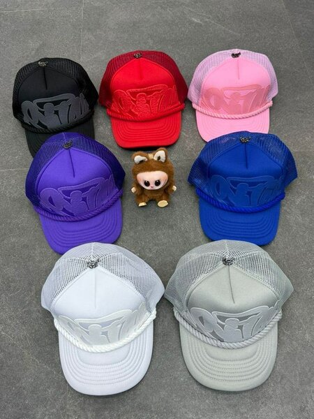 Casquettes de style urbain colorées