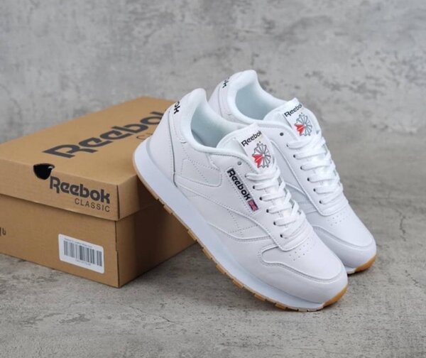 Reebok Sneakers