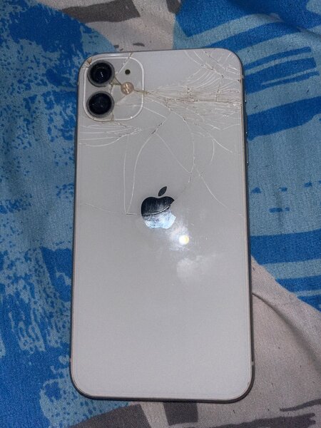 iPhone Écran Cassé 64GB