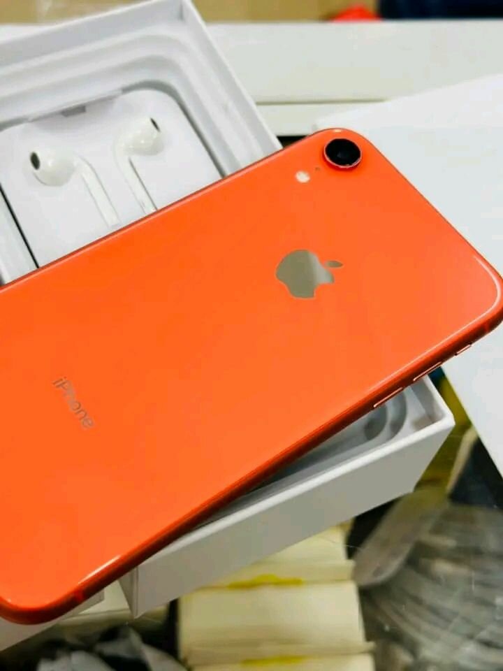 iPhone XR Coral - 64 Go