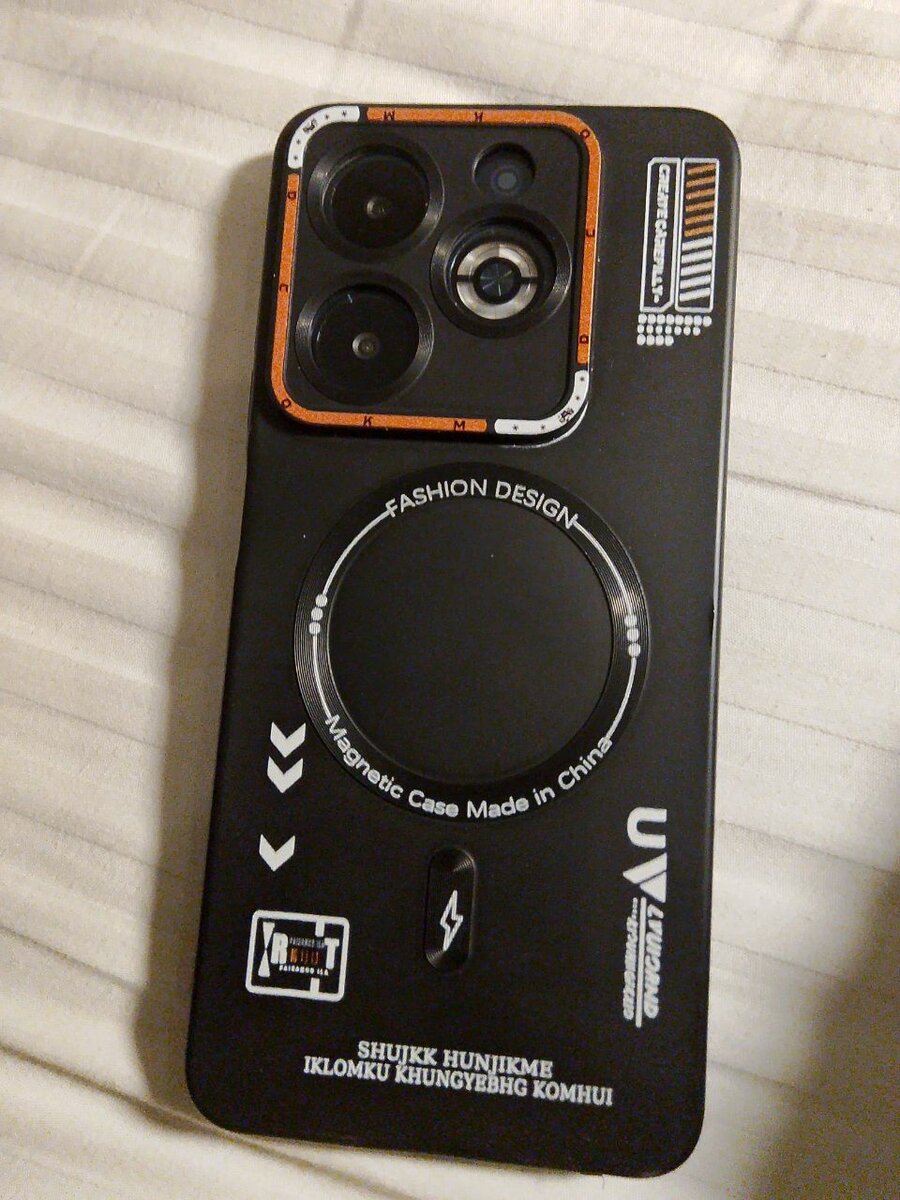 Infinix smart 8 plus. 4/64 . _condition 9/10- just mobile