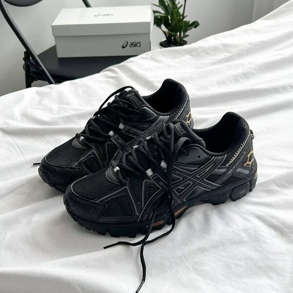 Chaussure Asics noir