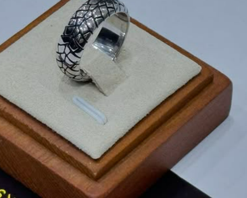 FLAWLESS STAINLESS RING