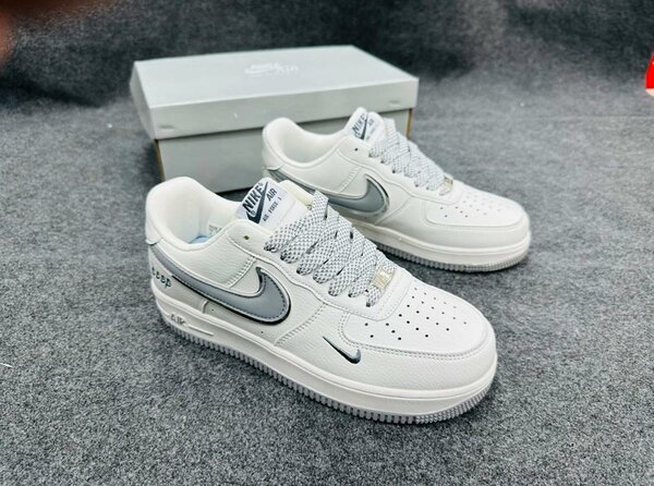 Baskets Nike Air Force 1 blanches