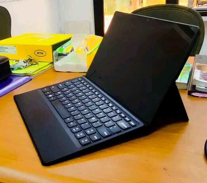 Tablette Lenovo hybride