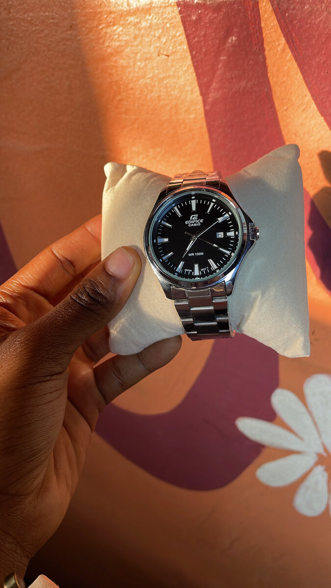 CASIO ÉDIFICE cadran noir