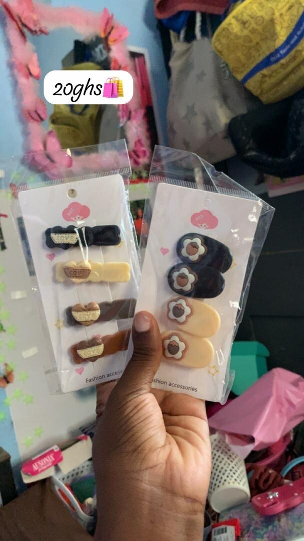 Choco Pinterest mini hair clips