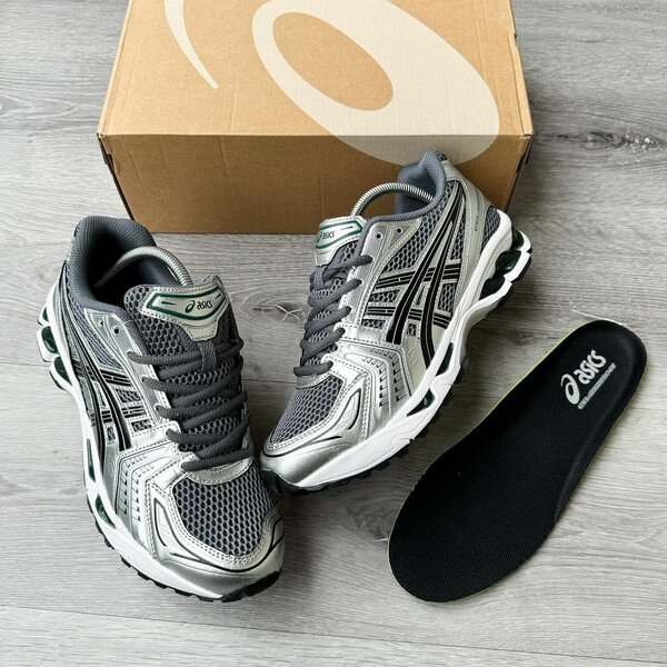 Chaussures de course Asics