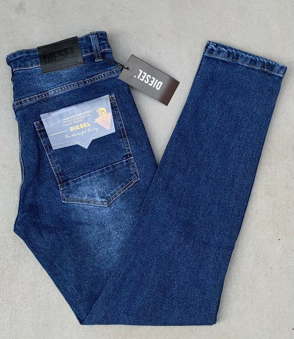 Jeans homme Diesel élégants