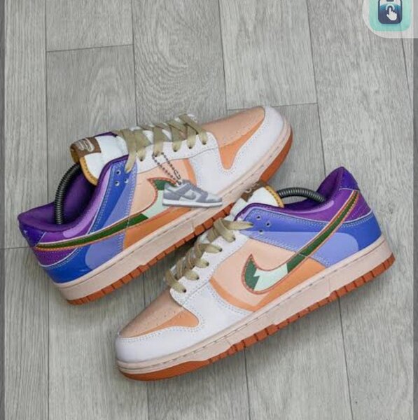 Baskets colorées tendance