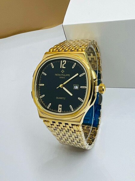 Montre de luxe disponible ici