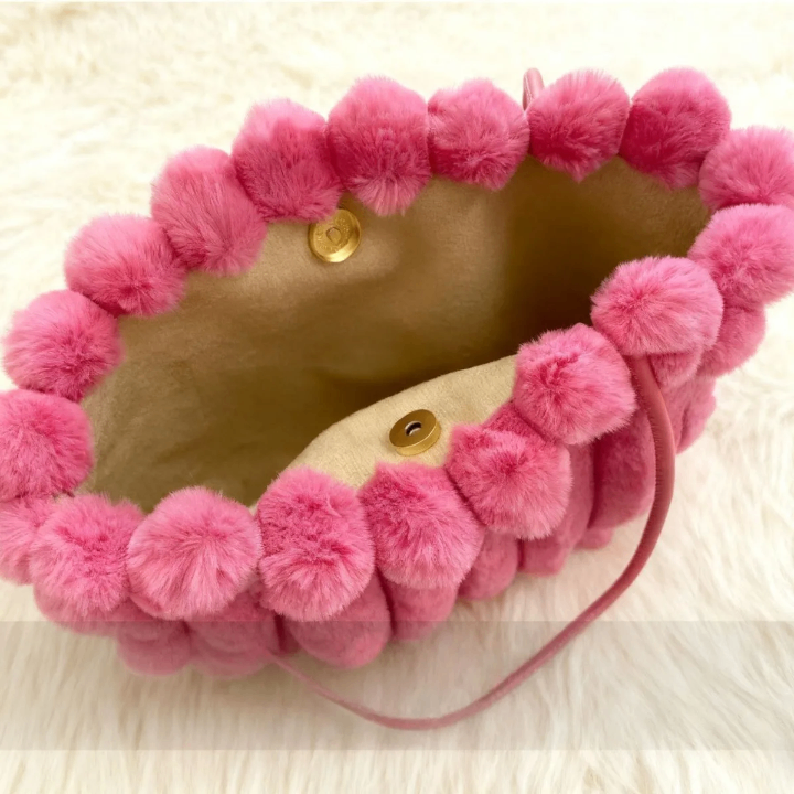 Sac à main en fausse fourrure