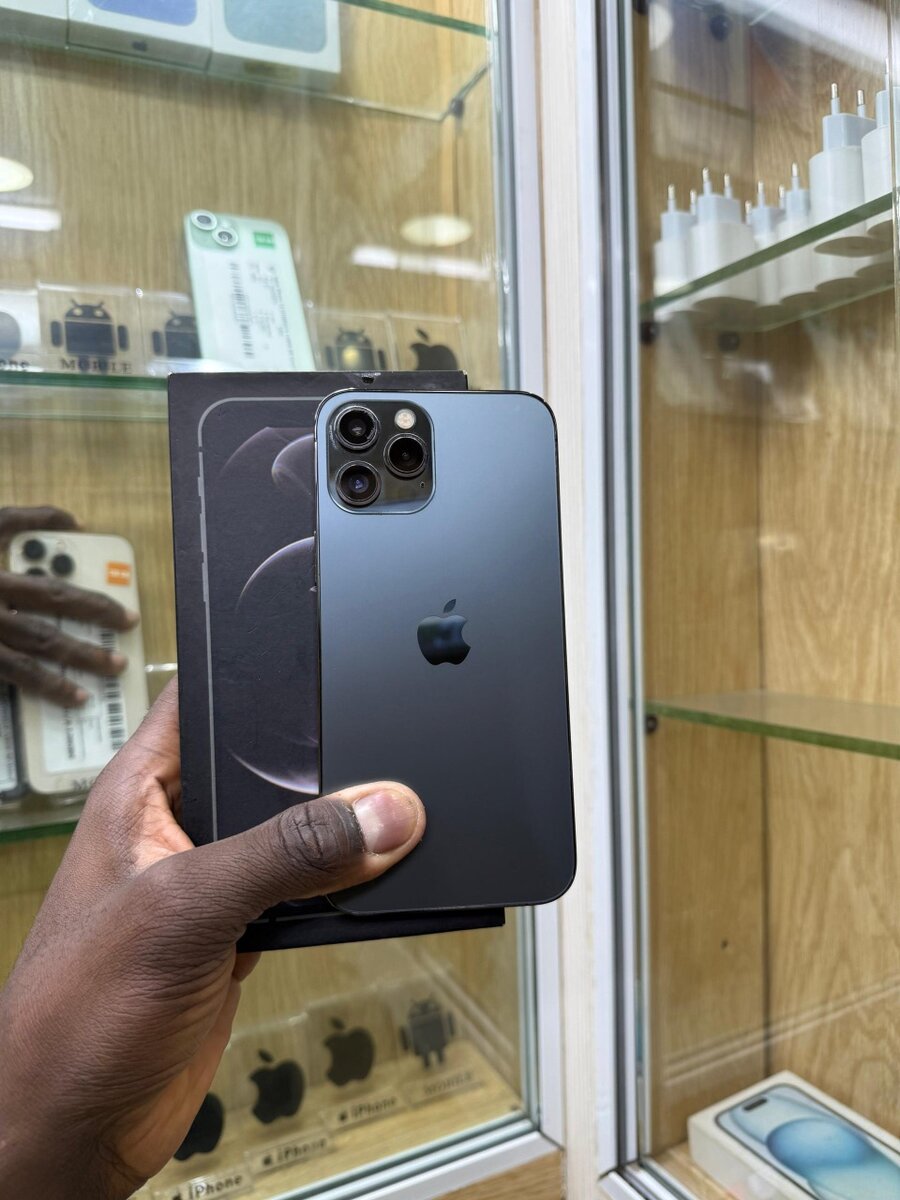 12 pro max 128giga Go