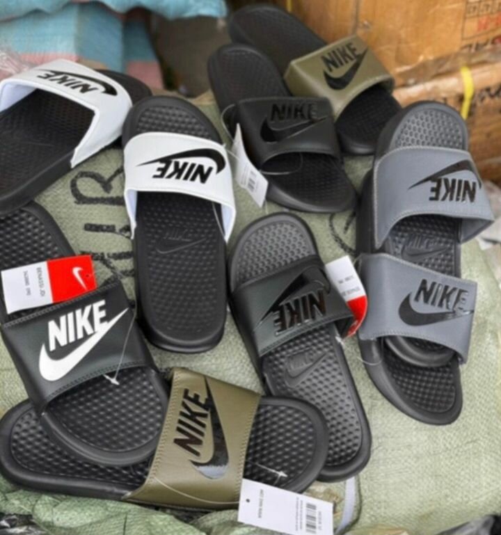 Tongs Nike confortables