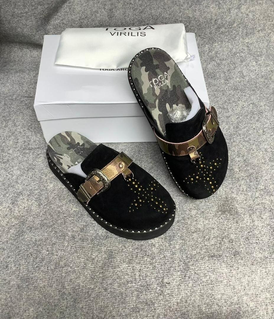 Sabots en daim élégants