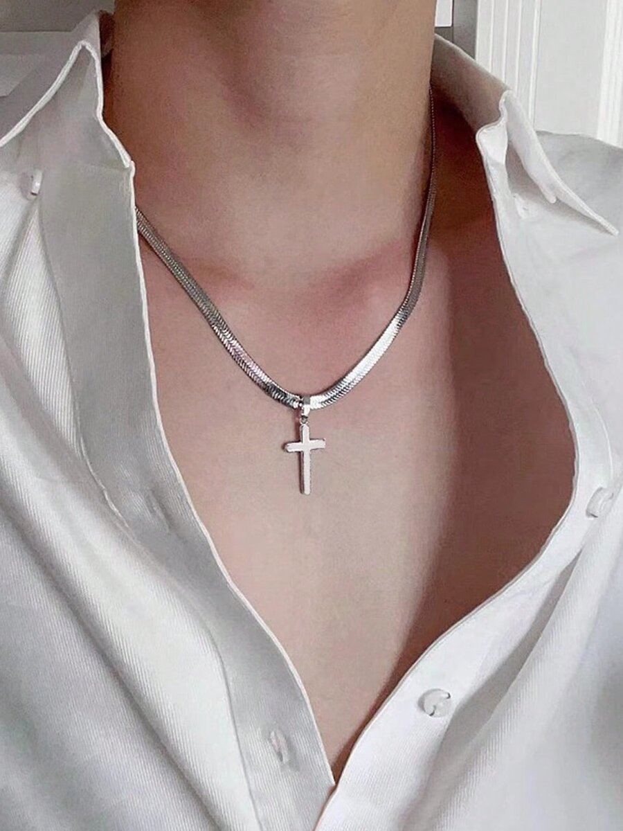 Collier croix en acier inoxyda
