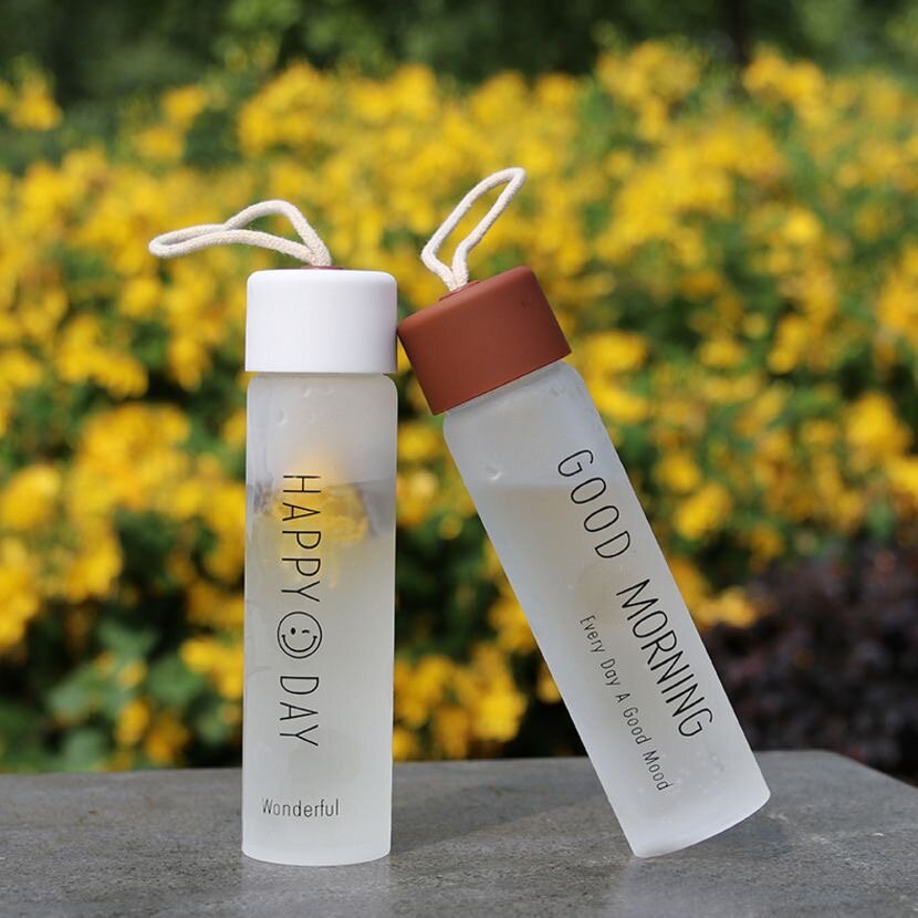 Bouteille d'eau en transparent