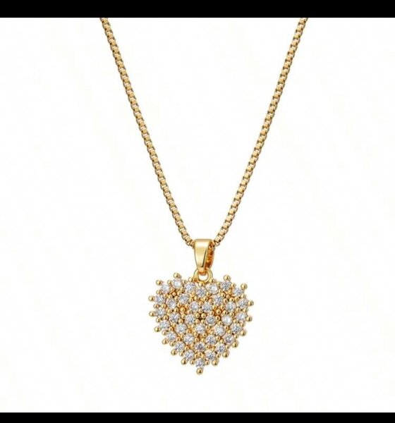 Collier en forme de cœur avec zircon