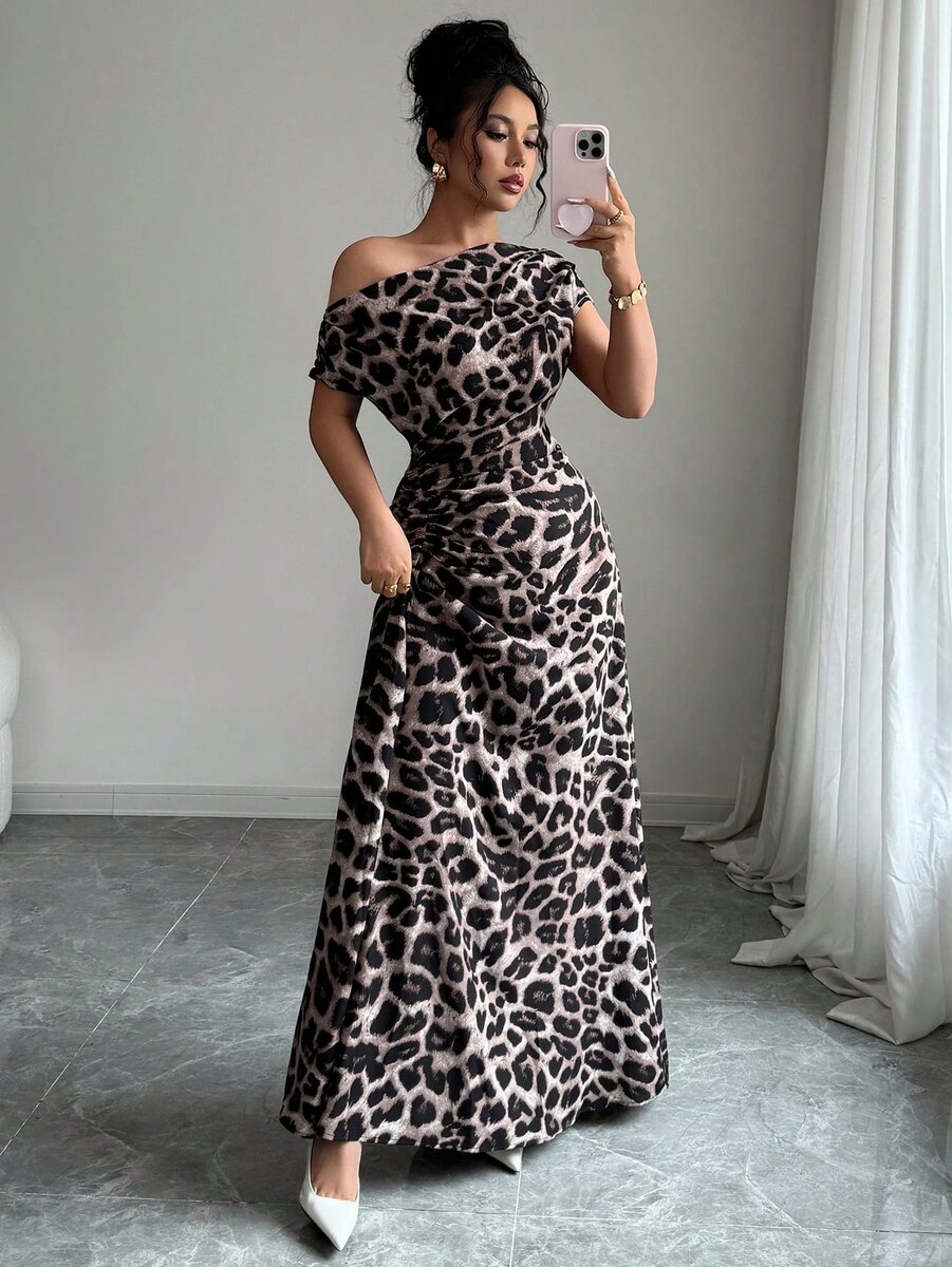 Robe Épaules Dénudées Élégante