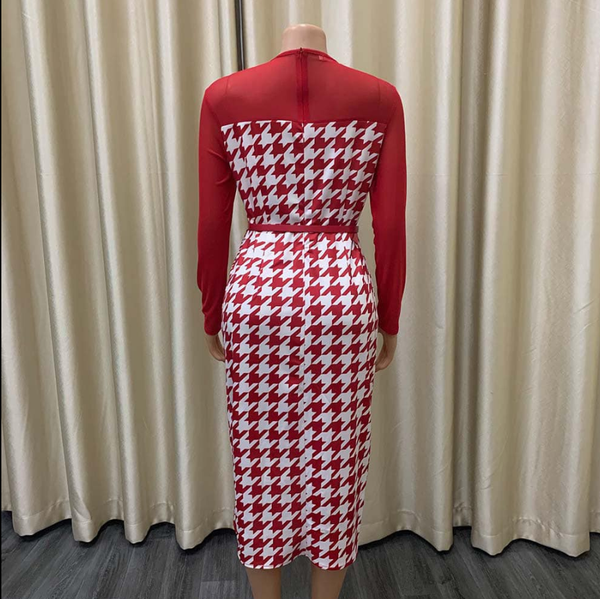 Robe rouge à carreaux