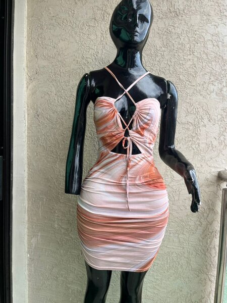 Robe d'été dos nu chic