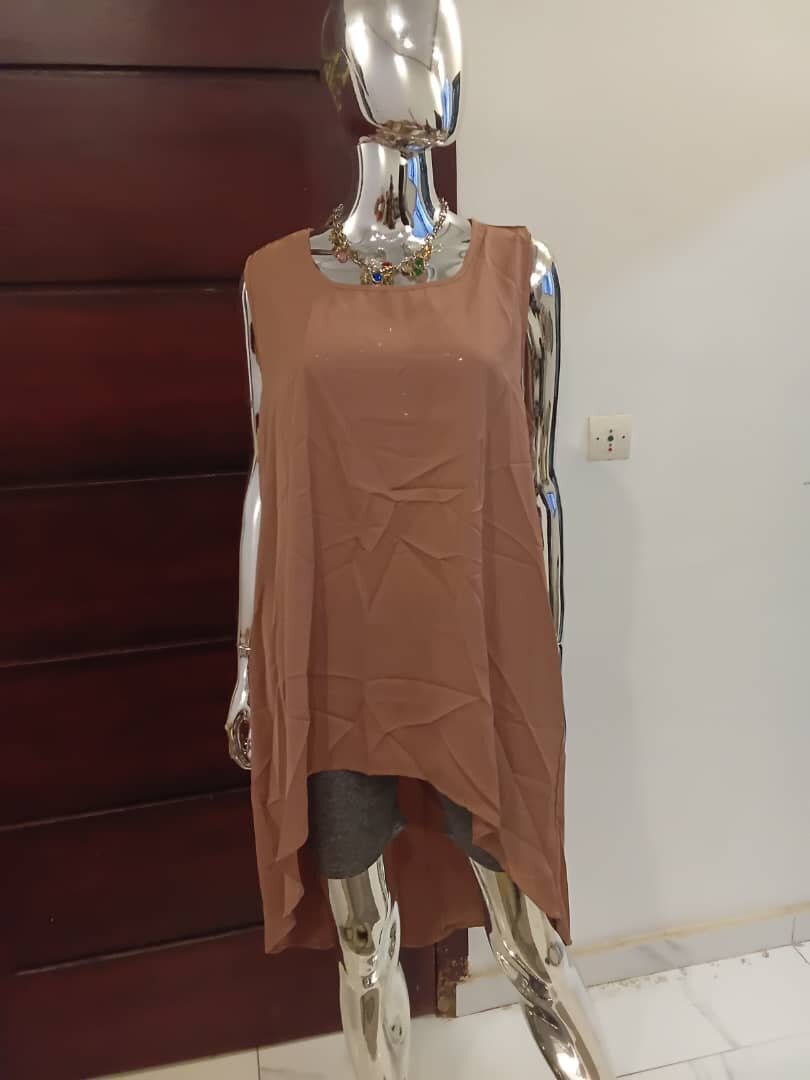 Blouse sans manches élégante