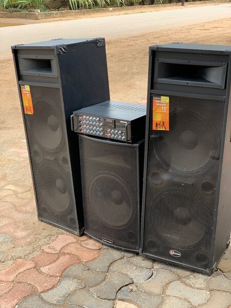 Lightweight heavy bass 15 2-way speakers