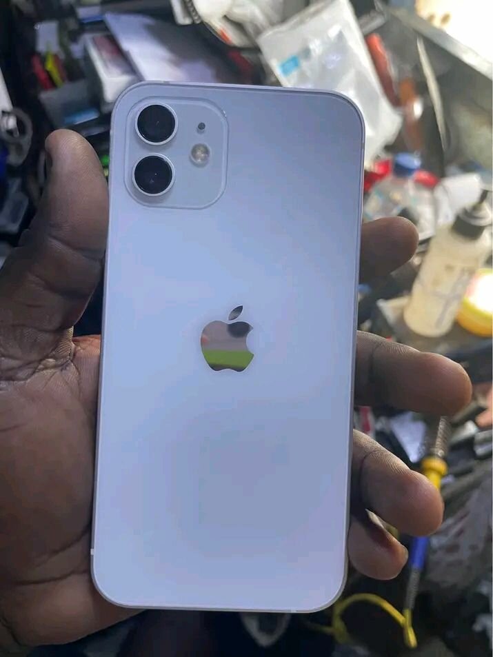 iPhone 12 Blanc 64 Go