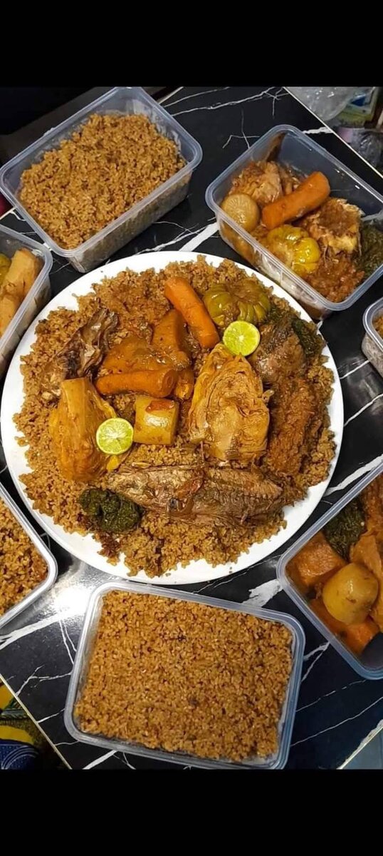 Plat de riz africain épicé