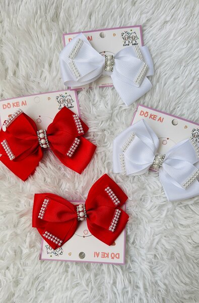 Ensemble de barrettes festives