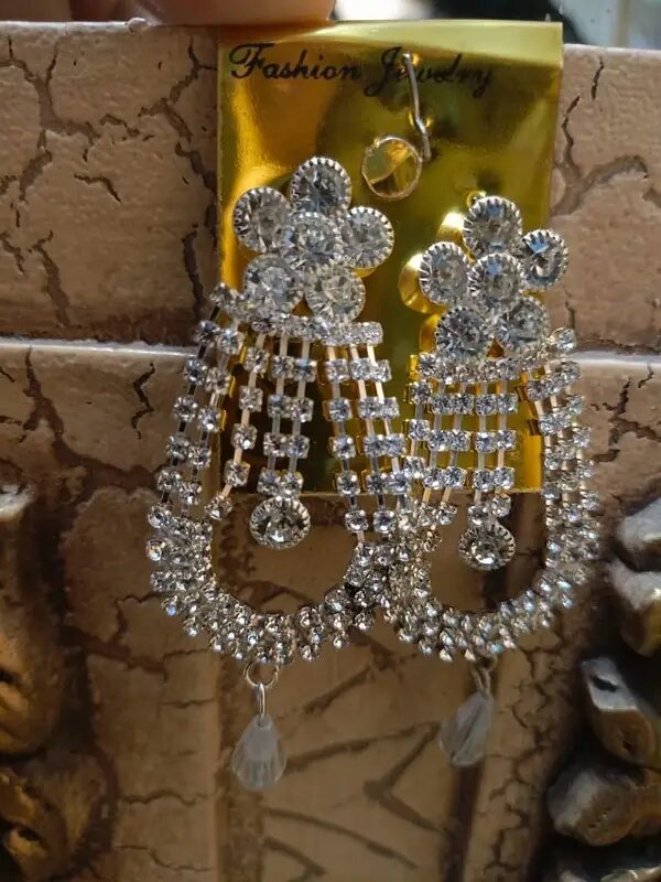 Artificial earrings