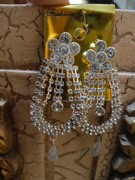 Artificial earrings