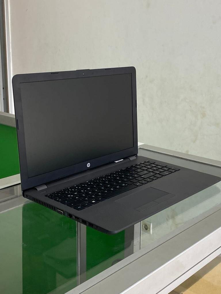 HP A4 UN ÉQUIVALENT D´UN CORE I3 EN 15,6 POUCE