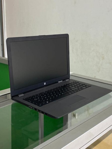 HP A4 UN ÉQUIVALENT D´UN CORE I3 EN 15,6 POUCE