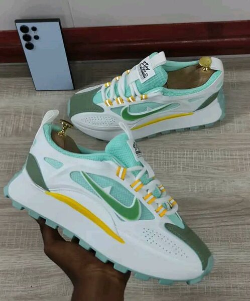 Baskets de course modernes unisexes